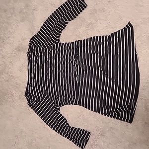 Gap maternity shirt size large
